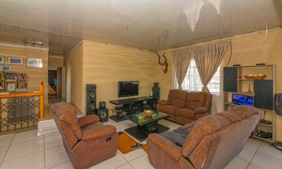 4 Bedroom Property for Sale in Maokeng Free State